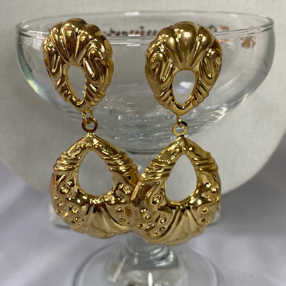 Large older Goldtone dangling earrings